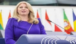 Fotografia z nahláseného príspevku, ktorá je upravená tak, aby prezidentka vyzerala širšia. Reprofoto Marker