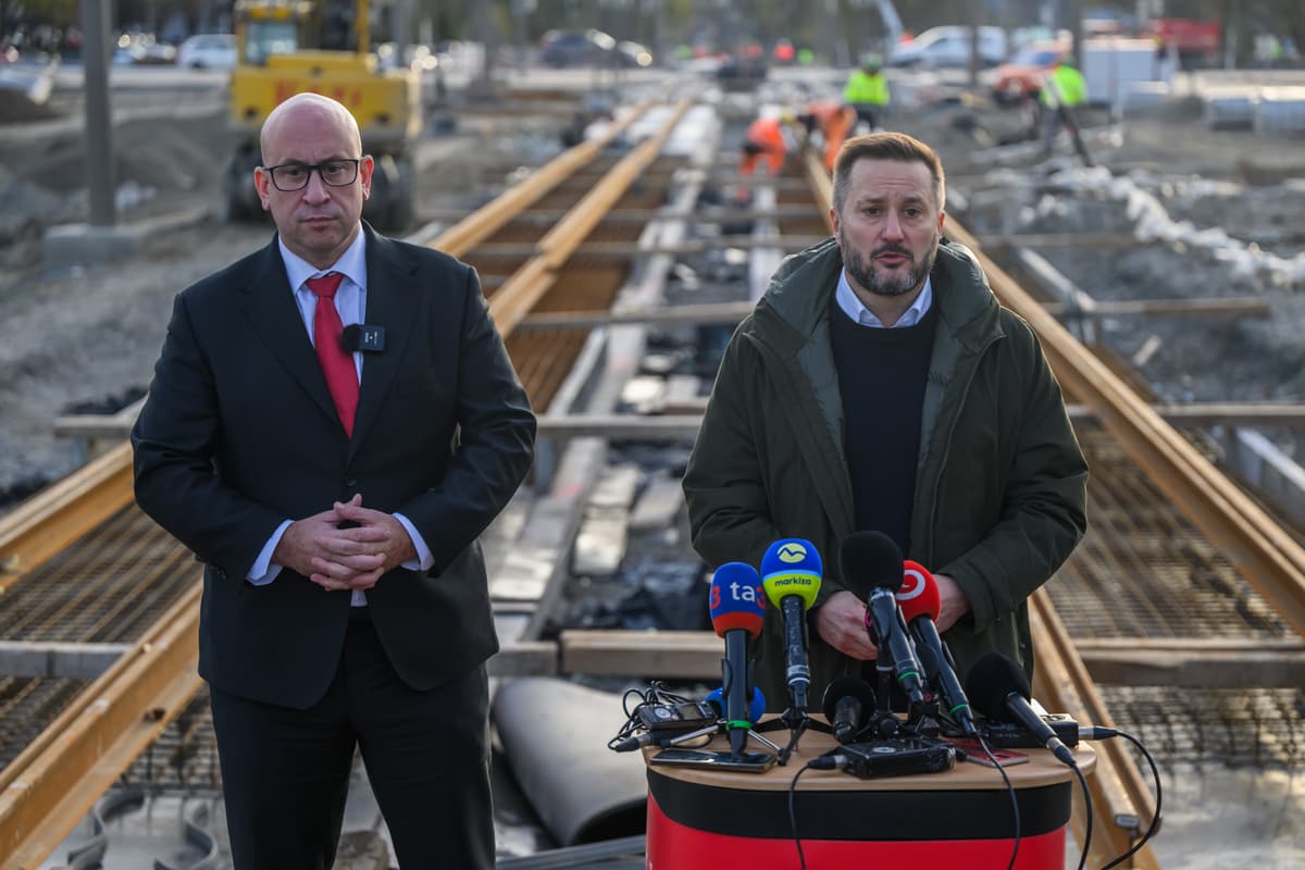 Primátor Bratislavy Matúš Vallo a minister dopravy Jozef Ráž. FOTO:TASR/Jaroslav Novák